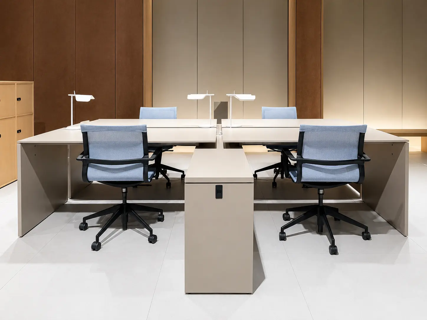 Postazioni operative condivise con sedute ergonomiche